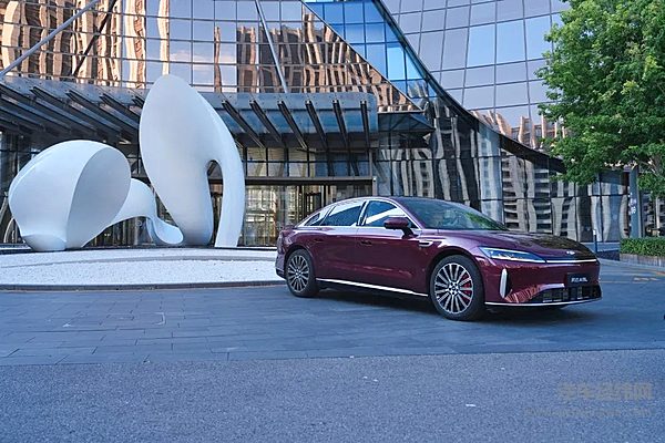 15万元预算选购家用轿车 银河星耀8与奇瑞风云A9L谁更合适？