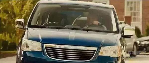 C1驾照就可轻松驾驭 三胎时代全家出游不发愁 