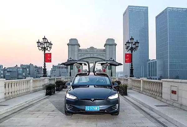 纯电之旅不设界限——全球最大Tesla超级充电站点亮仪式