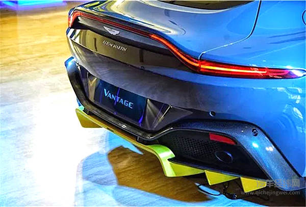 桀色难驯 全新VANTAGE震撼登陆上海