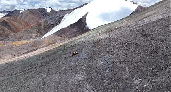 豹5创驾驶混动汽车到达的最高海拔世界纪录 加冕“高原王”