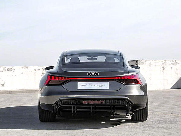 等不及！ 奥迪e-Tron GT抢先预告《复仇者联盟4》