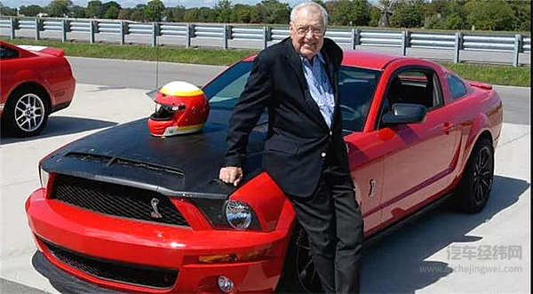 好莱坞为他拍电影，法拉利视他为劲敌。他就是卡罗尔·谢尔比