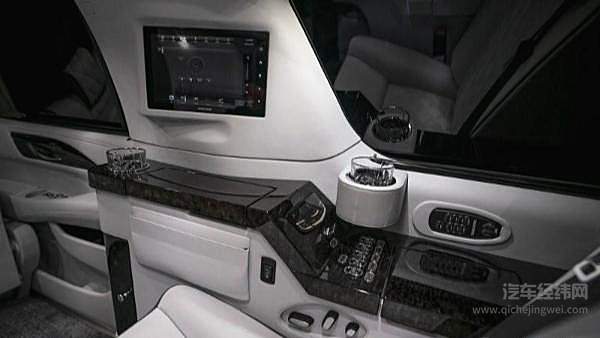 史泰龙出售它的定制版超豪华座驾 期望售价35万美元