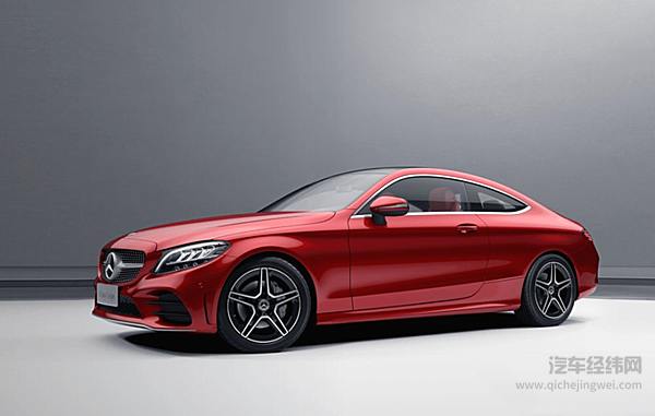 40万元以内豪华中级车二选一 奥迪A4L和奔驰C级谁更惊艳？