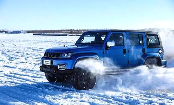 迎接嫦娥五号凯旋 北京BJ40刀锋英雄版正式亮相