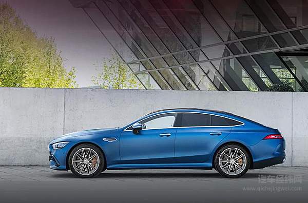 新一代梅赛德斯-AMG GT四门跑车全球首发 放”四“登峰