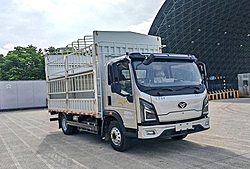 中国重汽海西星蓝Max 宁德时代天行版 190kw 4X2 4.18米 仓栅式单排纯电动轻卡载货车 (ZZ5048CCYG17ZBEVD)140.41kwh