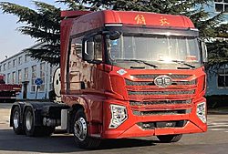 一汽解放青汽鹰途 商务舱 630马力 6X4 国六重卡牵引车 (一汽解放手自一体变速箱)(CA4257P35K18T1NE6A80)