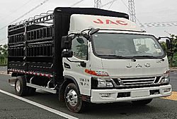 江淮康铃H 155马力 4X2 3.85米 仓栅式国六轻卡载货车 (万里扬变速箱)(HFC5043CCYP31K1C7NS)