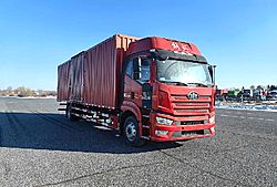 一汽解放J6V 精英版 320马力 4X2 9.6米 厢式国六中卡载货车 (一汽解放变速箱)(CA5181XXYP66K1L5E6)