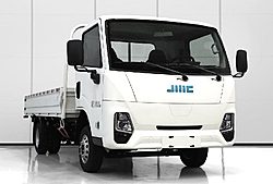 江铃福特轻客E顺达 90kw 4X2 3.7米 栏板式纯电动轻卡载货车 (JX1030TEB2BEV)63.75kwh
