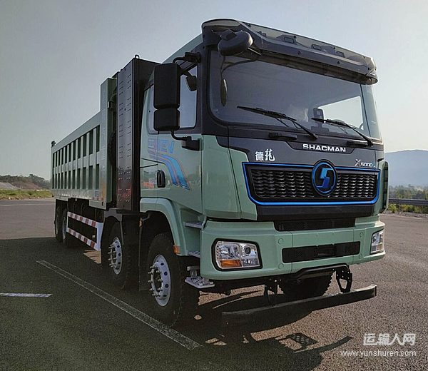 陕汽重卡闪耀2026西藏林芝工程建设博览会 硬核装备赋能高原水电建设