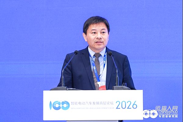 清华大学李升波：以仿真与高效算法，破解端到端智驾数据与算力瓶颈