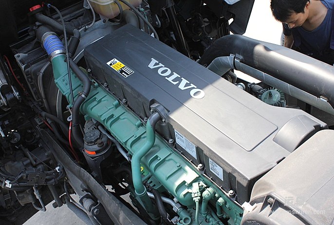 沃尔沃fh16重卡700马力4x2牵引车