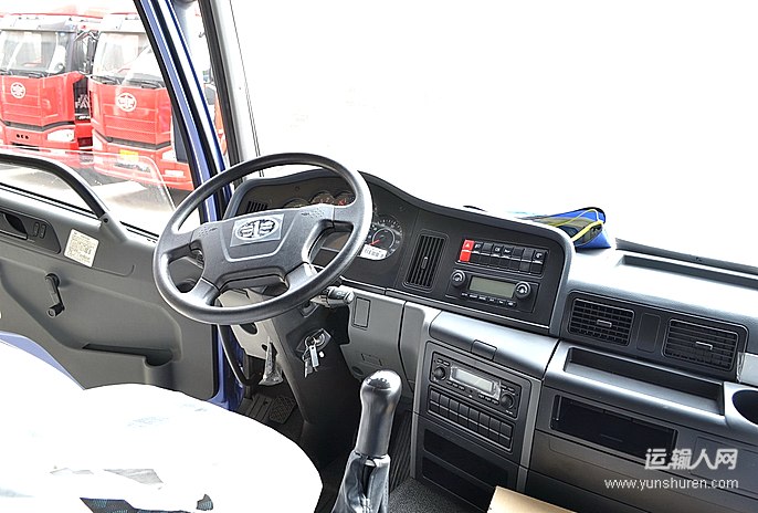 青岛解放新悍威j5m重卡260马力4x24200mm天然气lng牵引车ca4163p1k2na