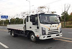 江淮骏铃A9 舒适版 185马力 4X2 3.85米 栏板式国六轻卡载货车 (法士特变速箱)(HFC1042P31K1C7S)