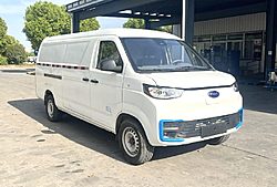 开瑞海豚K7 豪华客运版 80kw 双排封闭厢式货车 (WHJ6520BEVK135)62.98kwh