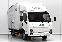 江铃福特轻客E顺达 105kw 4X2 4.2米 厢式纯电动轻卡载货车 (JX5040XXYTGA2BEV)77kwh