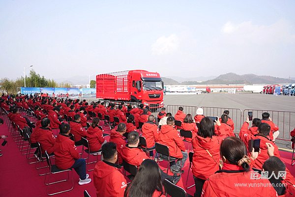 十年同心再启程 东风天龙哥俱乐部2026客户盛典圆满成功