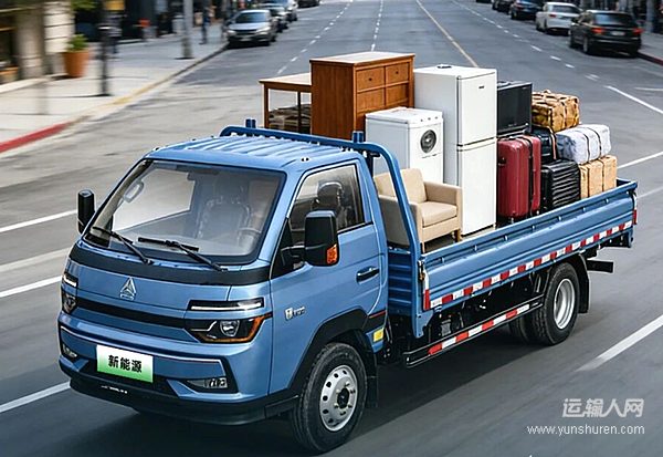 一车全能！中国重汽HOWO小将新能源，全场景城配专家