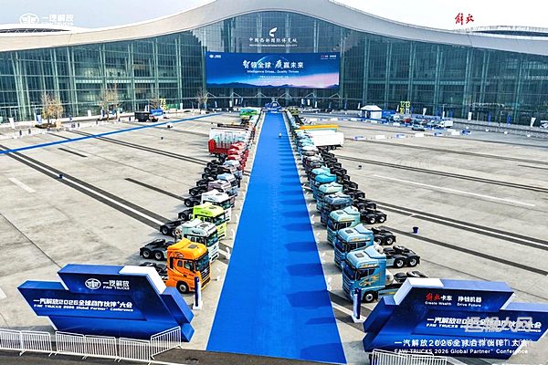 前期承压、后期爆发—— 李胜回顾2025年一汽解放“先抑后扬”