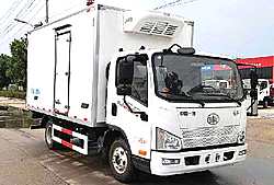 一汽解放轻卡J6F 176马力 4X2 国六冷藏车