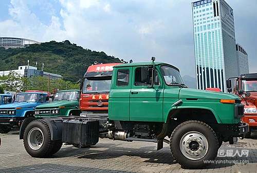 解放 J4R重卡 220马力 4X2 牵引车(CA4140K2E4R7A95）的产品封面图