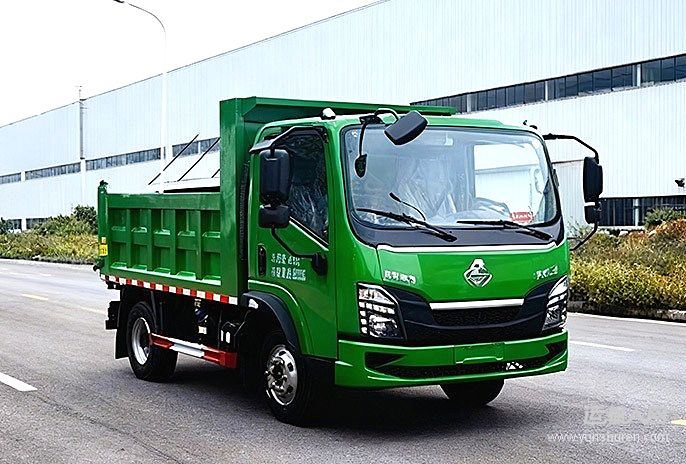 工地上的“既要又要”：乘龙L2自卸车的矛盾美学