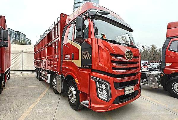 J6V 8×4载货车 助运输人欢“度”创富时光