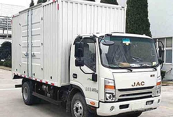 多拉快跑 骏铃A9给你硬底气！