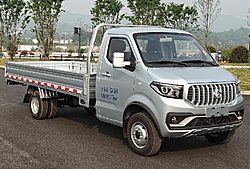 长安轻型商用车神骐T30 舒适型 150马力 4X2 3.82米 栏板式国六微卡载货车 (SC1038DAAD6)