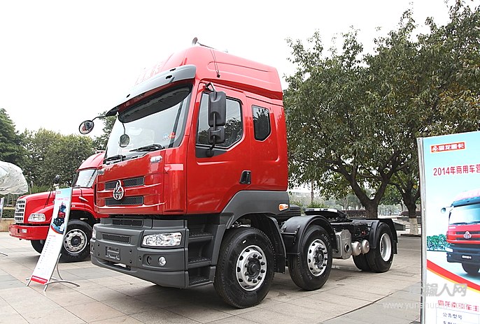 东风柳汽霸龙重卡350马力6x2牵引车东康发动机lz4241qcaa