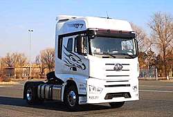 一汽解放J7 580马力 4X2 国六重卡牵引车 (一汽解放手自一体变速箱)(CA4180P77K25E6)