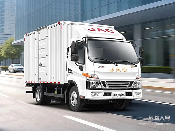 开骏铃大掌柜：一家三口齐上阵，穿街入巷全能干