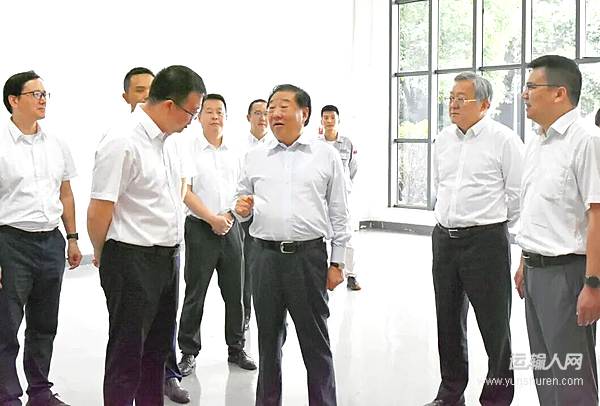 东风汽车外部董事谭旭光调研公司技术中心