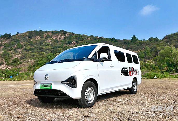 后轮驱动+8m³大空间 东风睿立达V8E纯电VAN走全场景实用路线