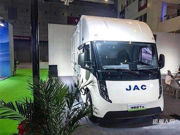 坤鹏ET9亮相2026深圳国际商用车展 硬核实力备受关注