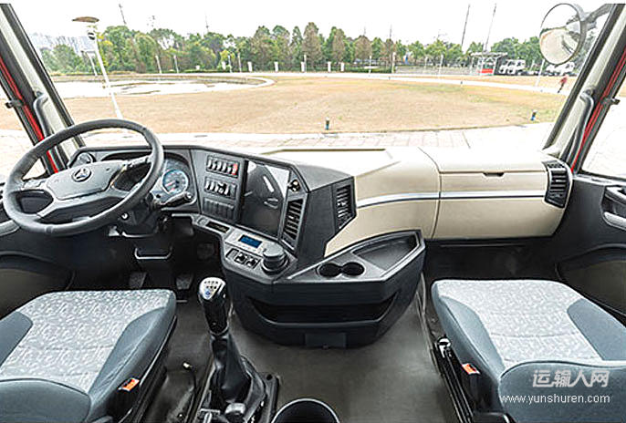 三一重工英杰版500马力64牵引车hqc4250t