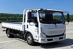 上汽跃进大拿T120kw 4X2 4.2米 栏板式纯电动轻卡载货车 (SH1047MFEVMZ5)120kwh