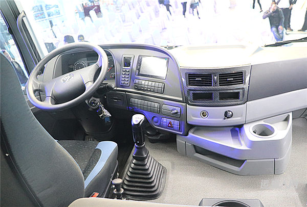 抢先发布国六b渣土车 福田戴姆勒汽车产品服务双升级