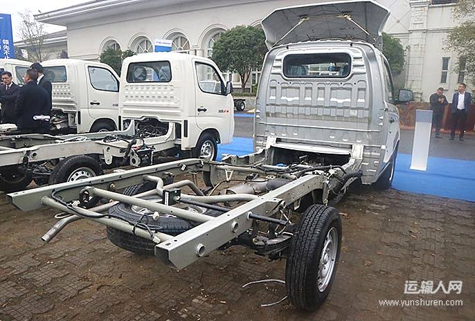 福田祥菱祥菱m12l86马力汽油31米单排栏板载货车非承载底盘后单胎bj