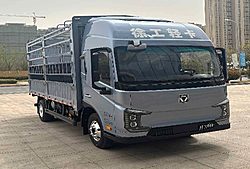 徐工轻卡汉界 185kw 4X2 4.4米 仓栅式纯电动轻卡载货车 (XGA5049CCYBEVEA3)140.41kwh