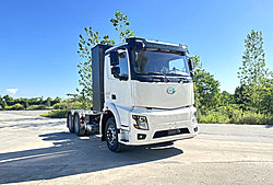 广汽领程广汽T9 460kw 6X4 纯电动重卡牵引车 (YC4250SSMBEV)400.62kwh