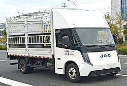江淮帅铃坤鹏ET9 豪华版 180kw 4X2 4.15米 仓栅式纯电动轻卡载货车 (HFC5043CCYPKEV1)140.41kwh